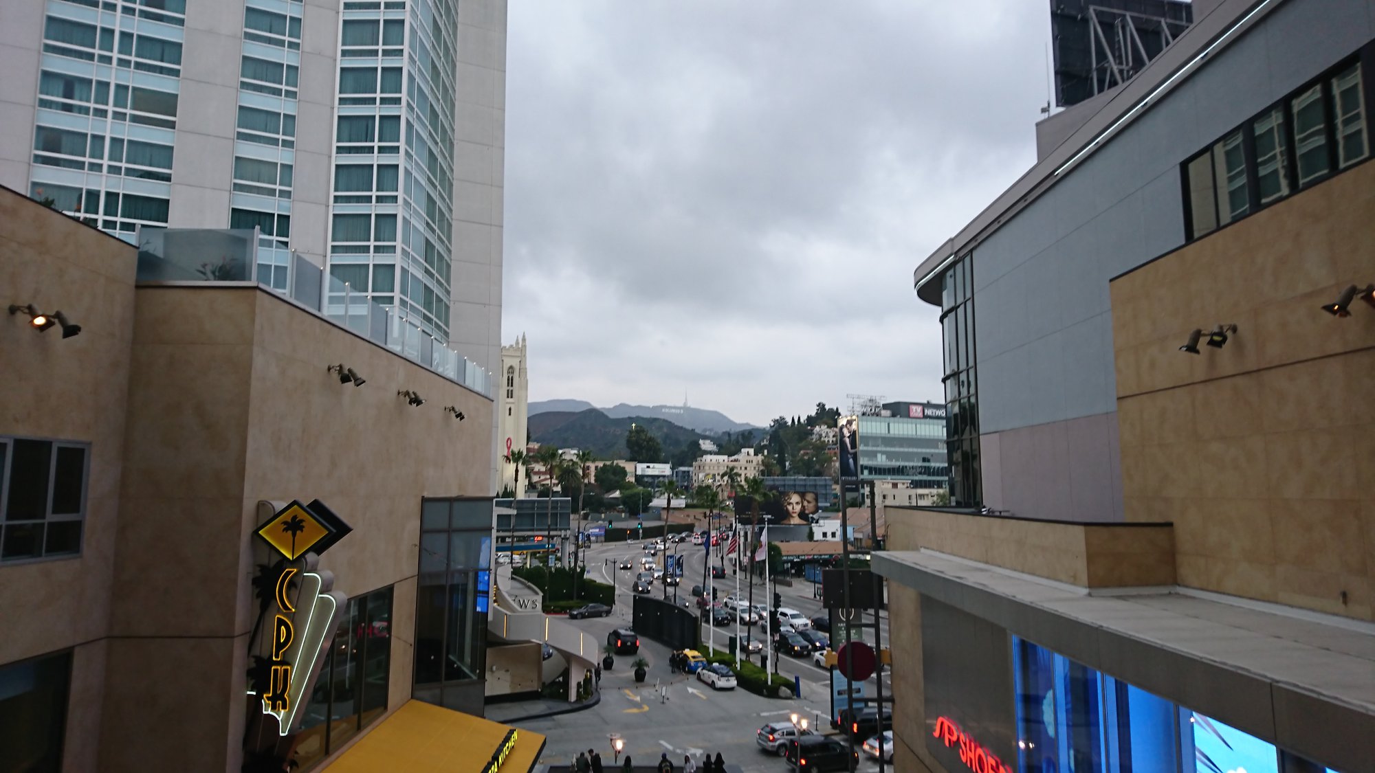 ハリウッド&ハイランドからハリウッドサイン