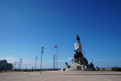 アントニオ・マセオ公園の銅像 (Antonio Maceo Park)