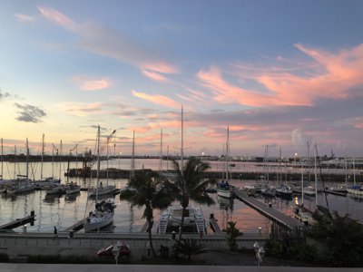 夕焼けのマリーナ (パペーテ)