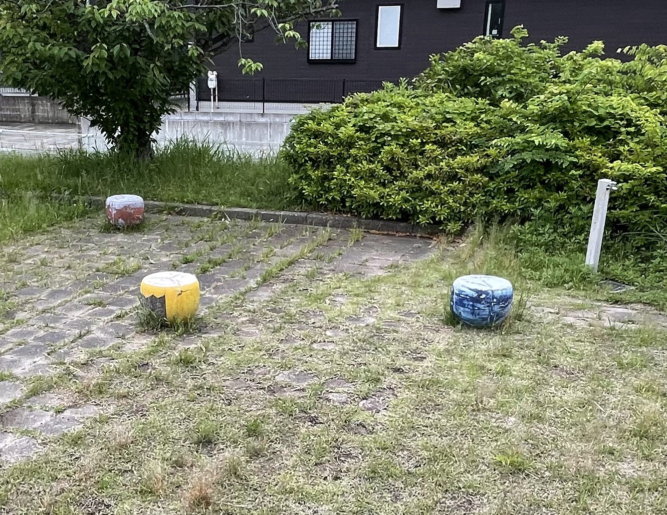 カラフルな椅子