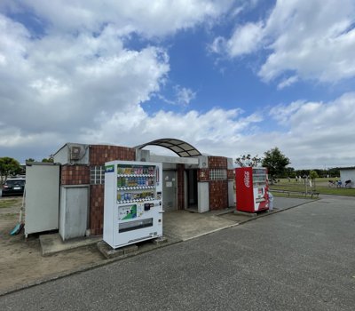トイレ (東側駐車場)